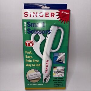 Singer Cordless Electric Scissors with Extra Blades Included New Open Box